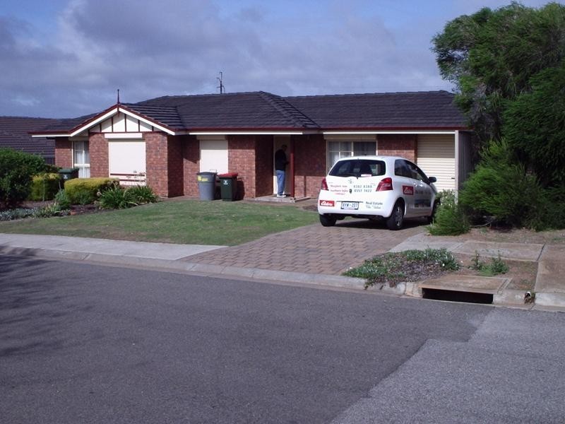 1/12 Buttercup Grove, Morphett Vale SA 5162