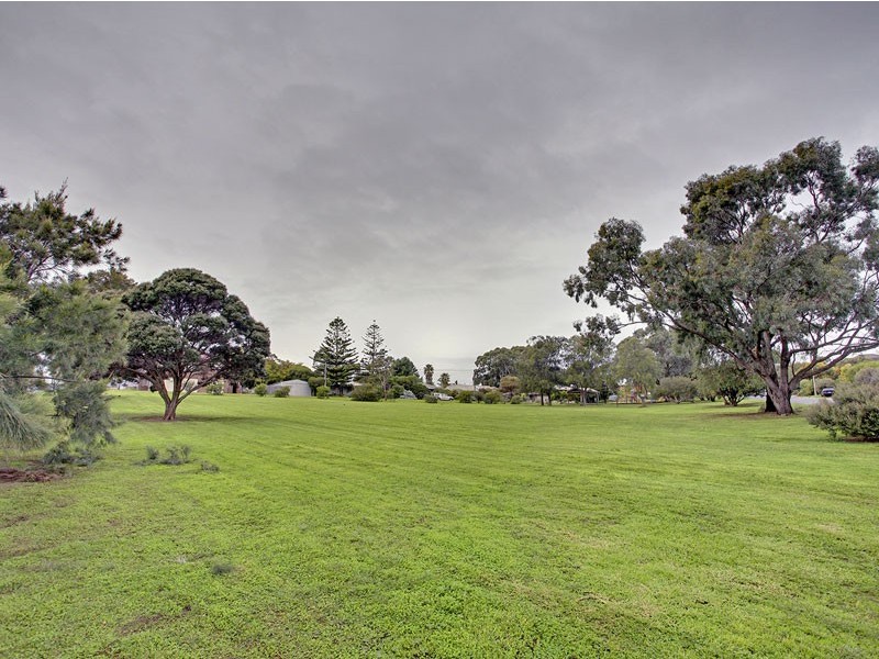 2 Jasmine Avenue, Maslin Beach SA 5170