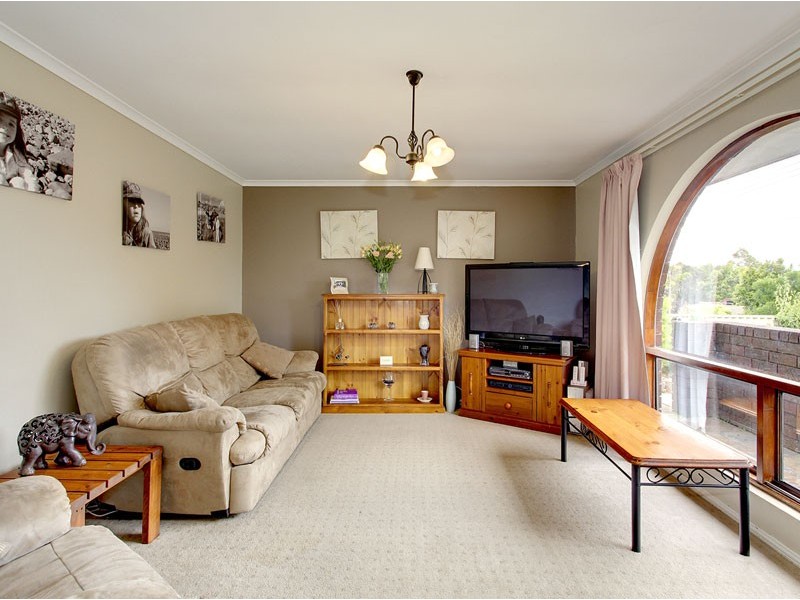 13 Abiona Street, Flagstaff Hill SA 5159