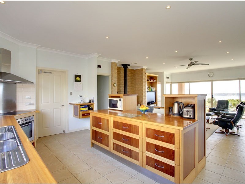 13 Lady Bay Road, Normanville SA 5204