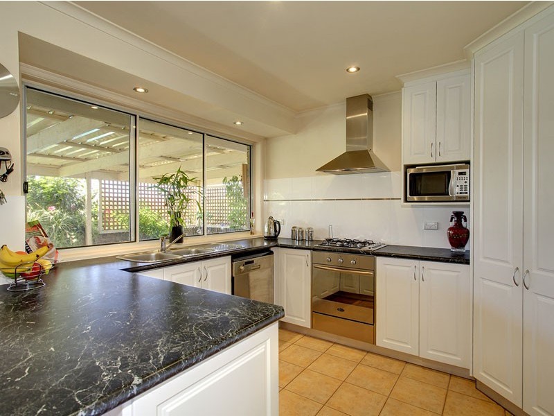 6 Lanceley Court, Trott Park SA 5158