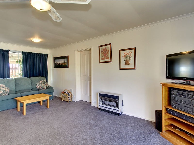 6 Lanceley Court, Trott Park SA 5158