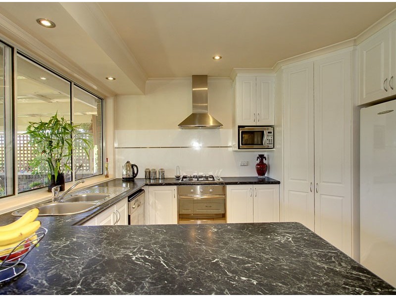 6 Lanceley Court, Trott Park SA 5158