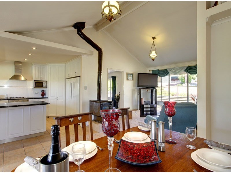 6 Lanceley Court, Trott Park SA 5158