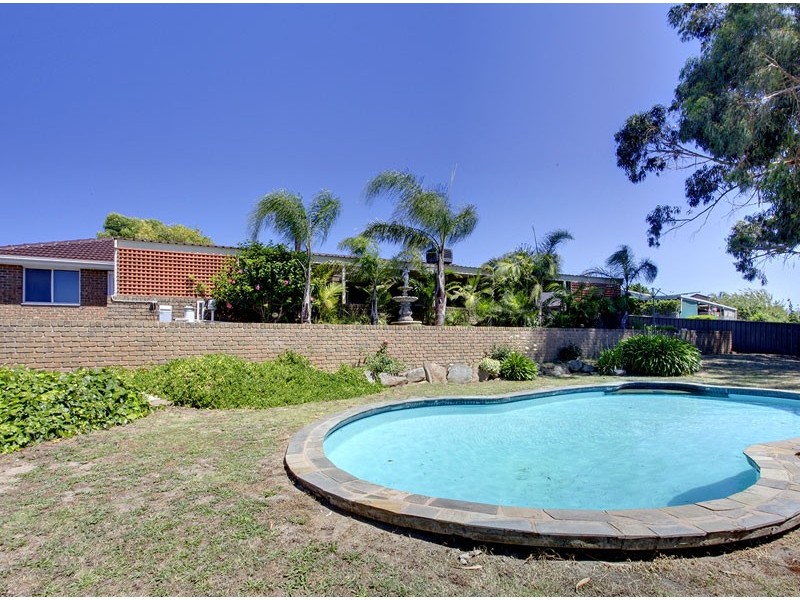 6 Lanceley Court, Trott Park SA 5158