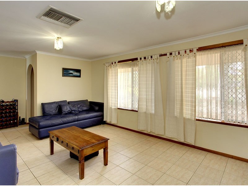 12 Evelyn Sturt Drive, Willunga SA 5172