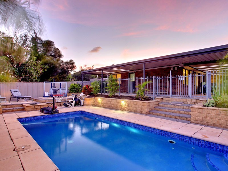 2 Brampton Court, Hallett Cove SA 5158