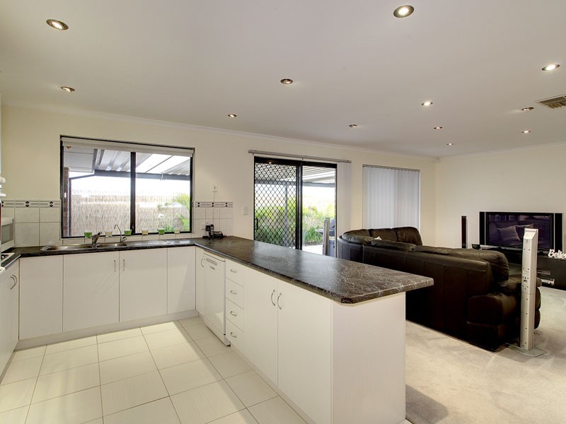 2 Brampton Court, Hallett Cove SA 5158