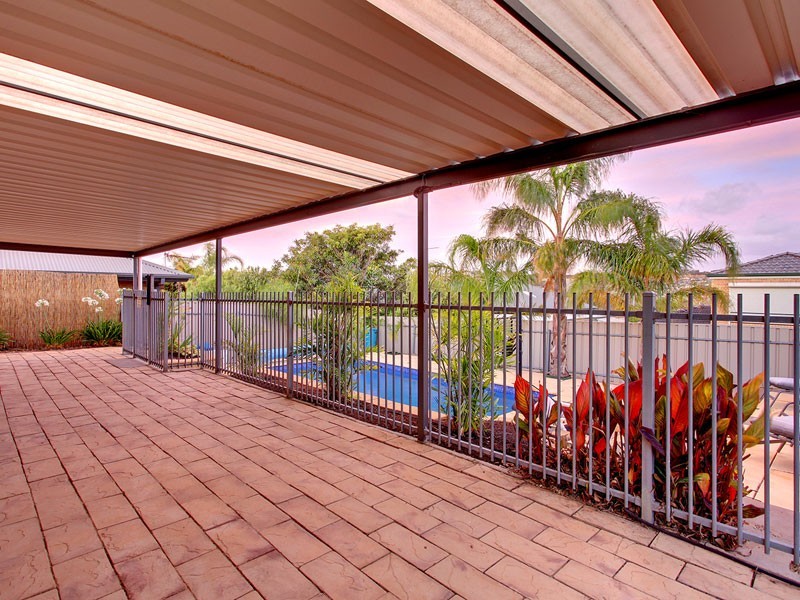 2 Brampton Court, Hallett Cove SA 5158