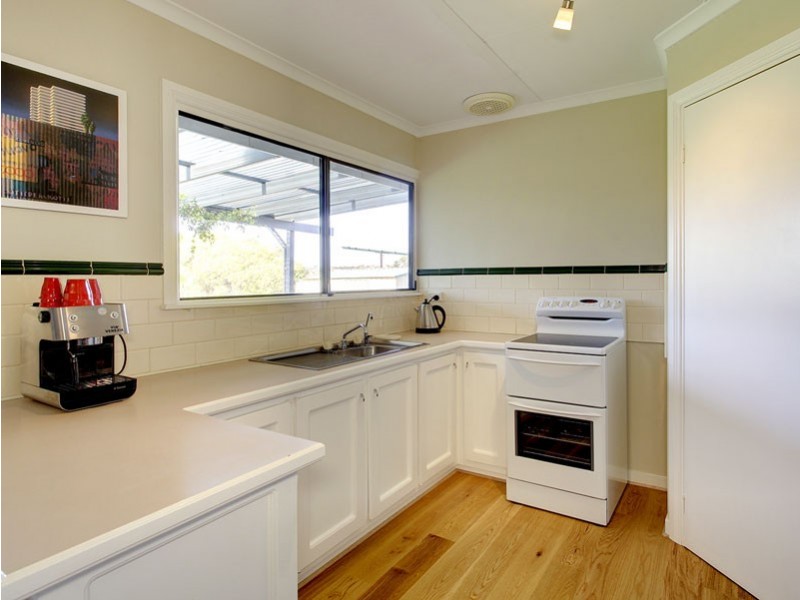 7 Domain Street, Moana SA 5169