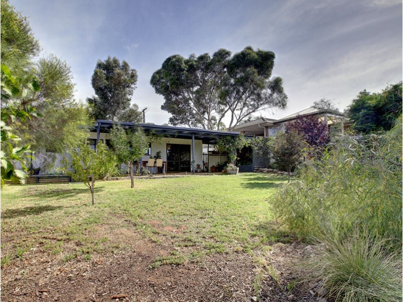 7 Domain Street, Moana SA 5169