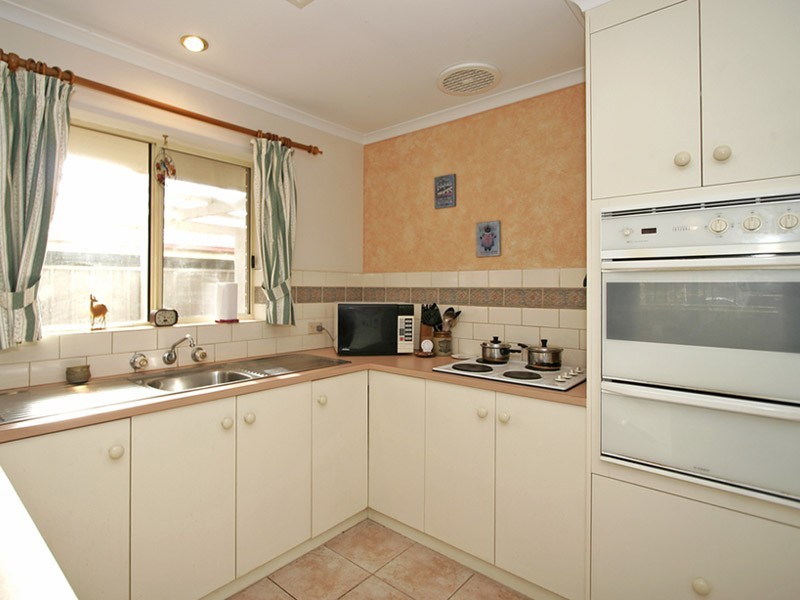 2/27 Evelyn Sturt Drive, Willunga SA 5172