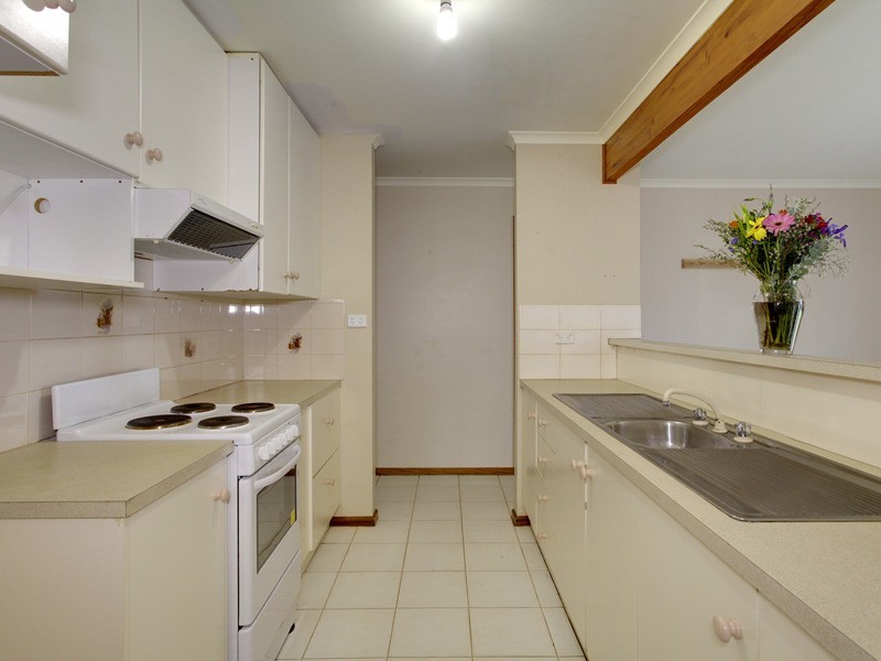 6 Leaker Avenue, Aldinga Beach SA 5173