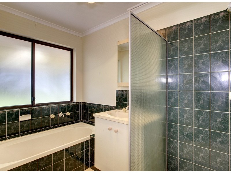 6 Leaker Avenue, Aldinga Beach SA 5173