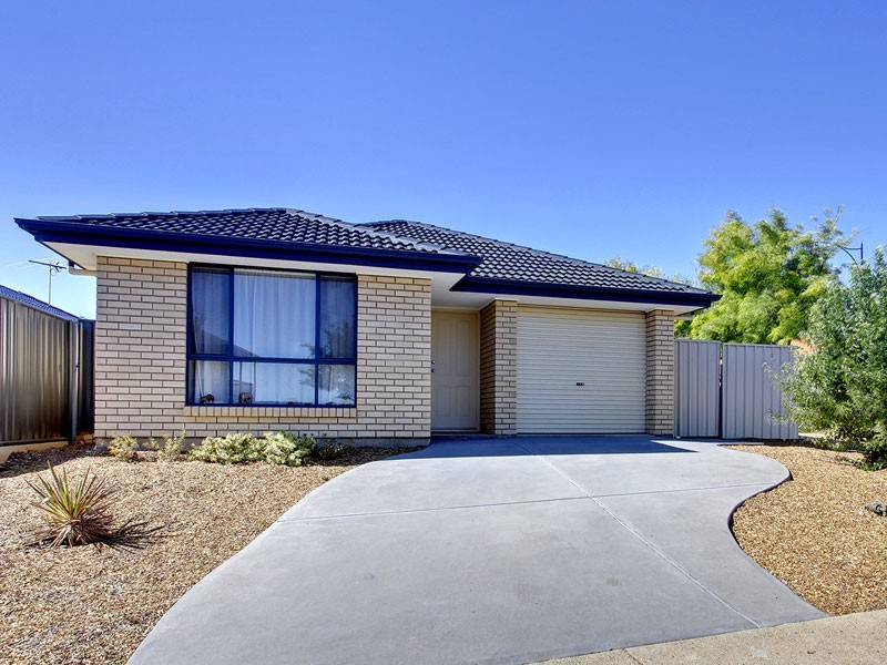 2 Kari Crescent, Huntfield Heights SA 5163