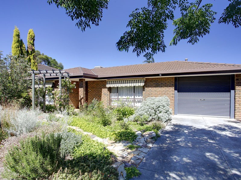 3 Sandhurst Avenue, Noarlunga Downs SA 5168