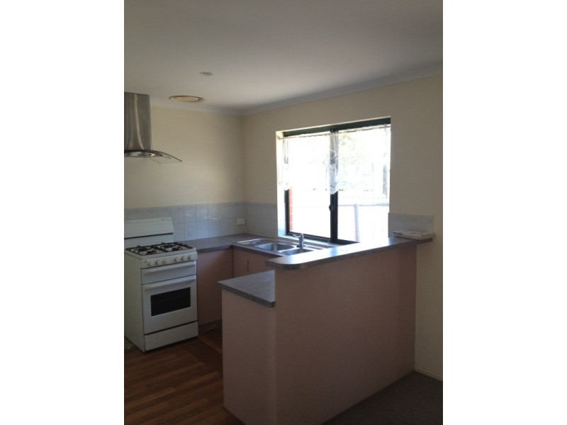 4 Mawson Circuit, Woodcroft SA 5162