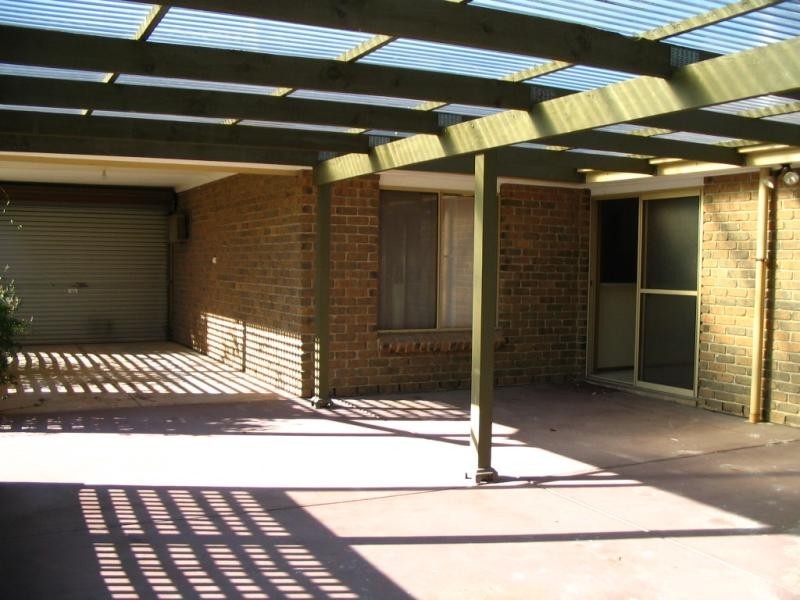 10 Leslie Street, Morphett Vale SA 5162