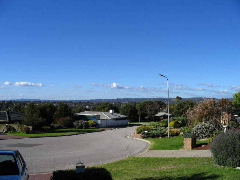 10 Leslie Street, Morphett Vale SA 5162