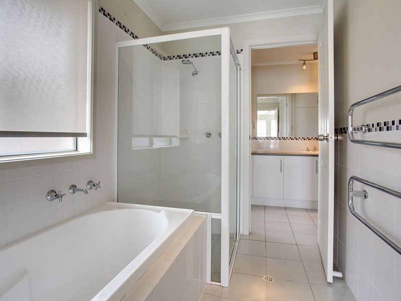 4 Rose Court, Hackham SA 5163