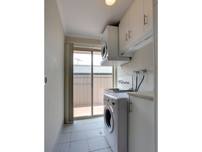 4 Rose Court, Hackham SA 5163