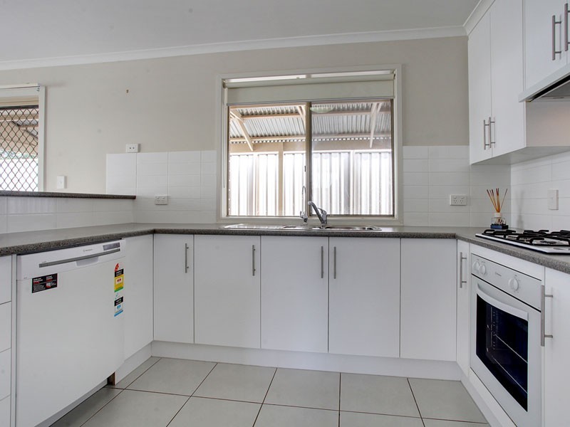 4 Rose Court, Hackham SA 5163
