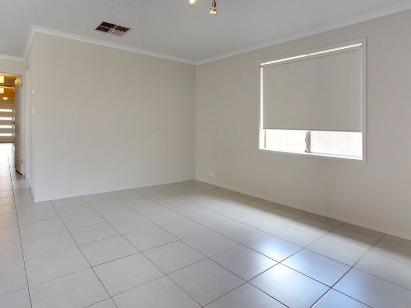 4 Rose Court, Hackham SA 5163