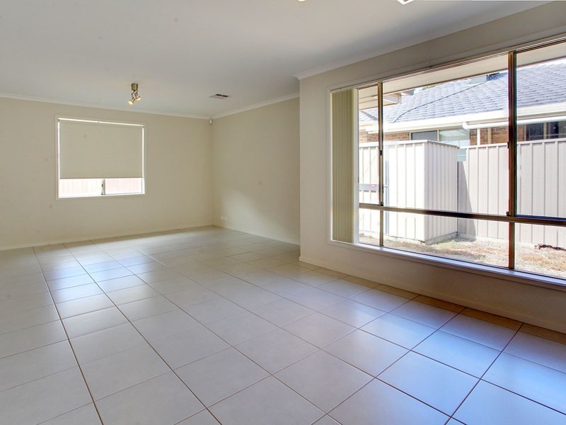 4 Rose Court, Hackham SA 5163