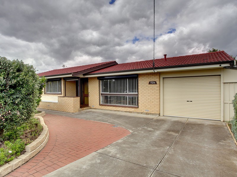 10 Woodstock Avenue, Christie Downs SA 5164