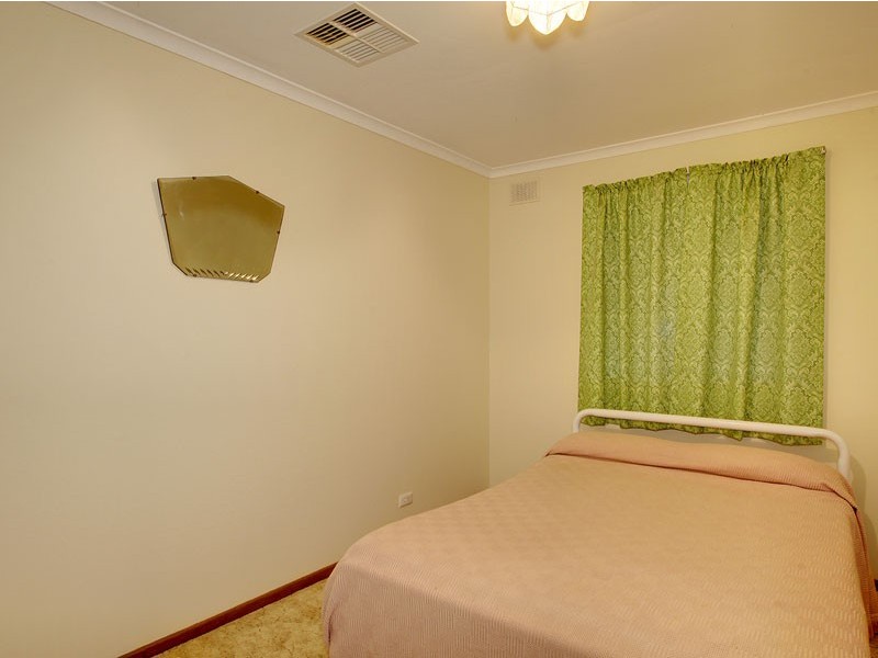 10 Woodstock Avenue, Christie Downs SA 5164