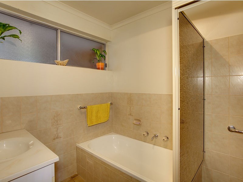 10 Woodstock Avenue, Christie Downs SA 5164