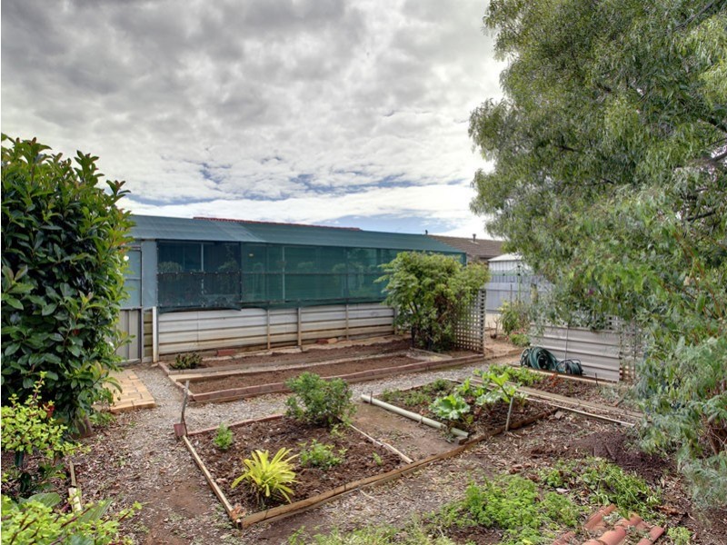 10 Woodstock Avenue, Christie Downs SA 5164