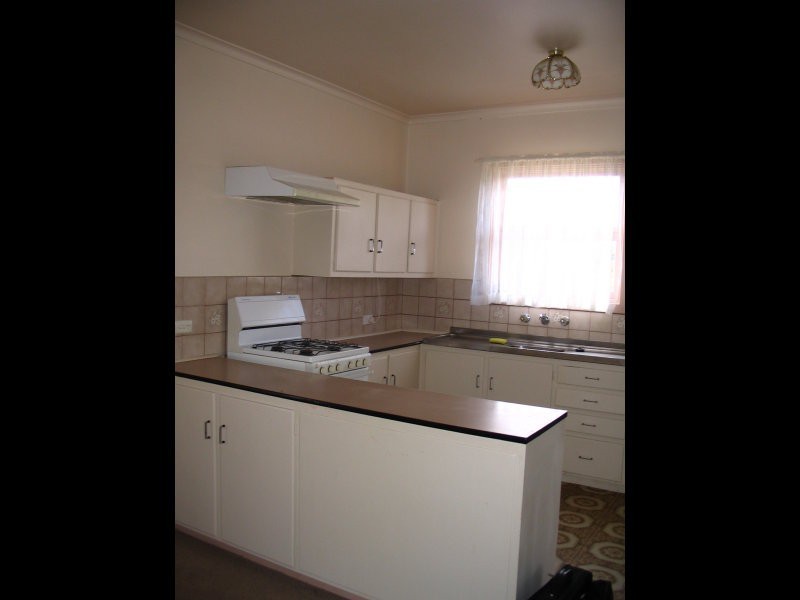 6 Anembo Street, O’sullivan Beach SA 5166