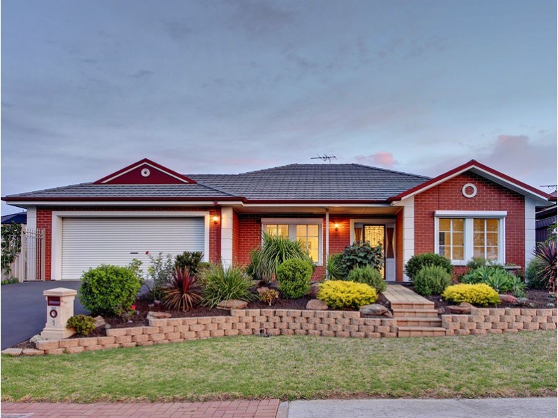 1 Landseer Crescent, Seaford Rise SA 5169