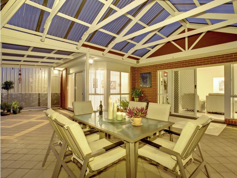 1 Landseer Crescent, Seaford Rise SA 5169