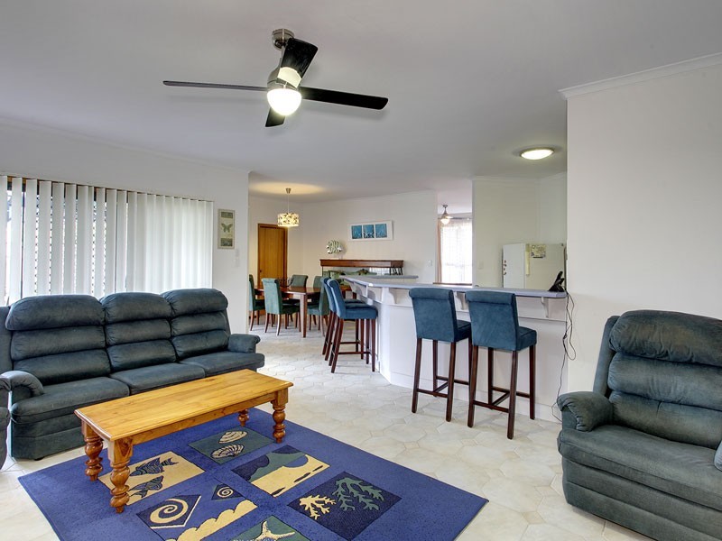 6 Meadfoot Close, Moana SA 5169