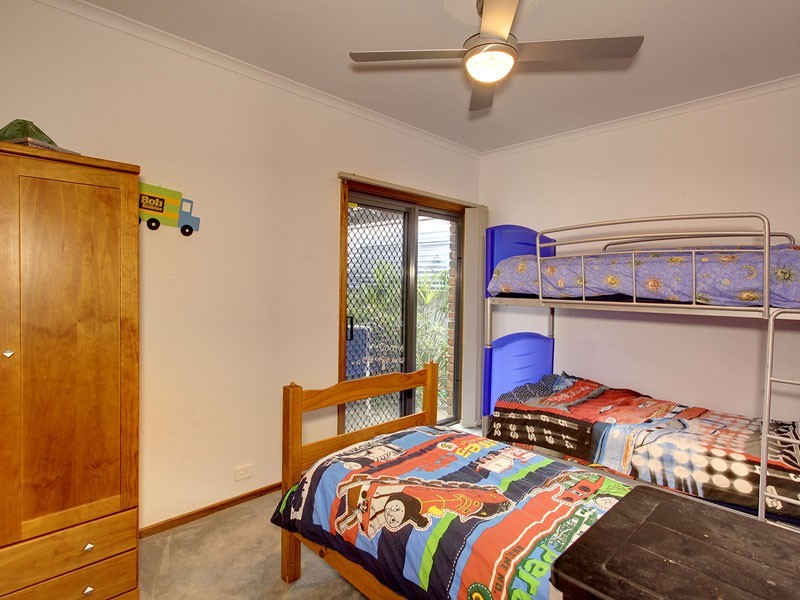 6 Meadfoot Close, Moana SA 5169