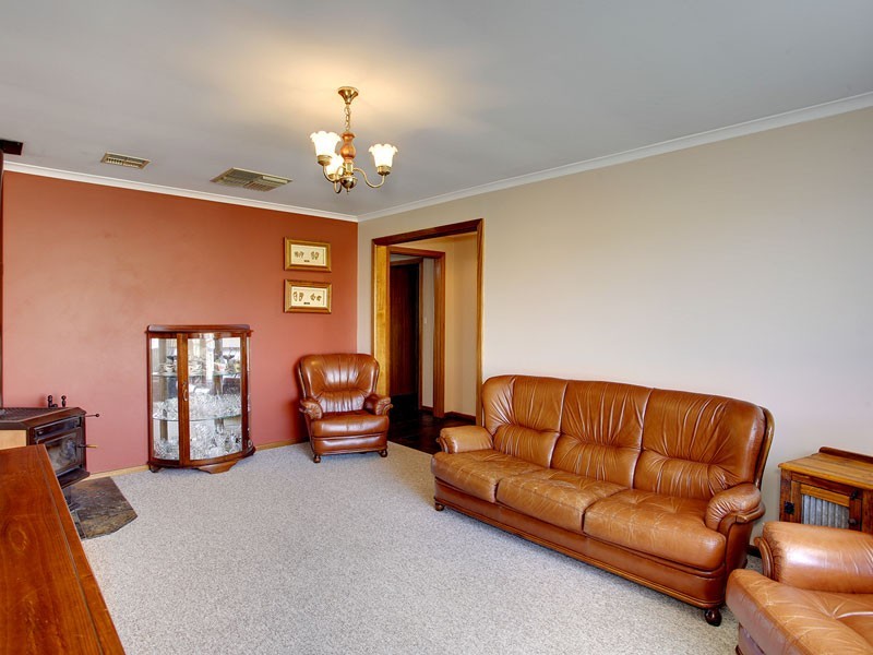 6 Rubin Crescent, Happy Valley SA 5159