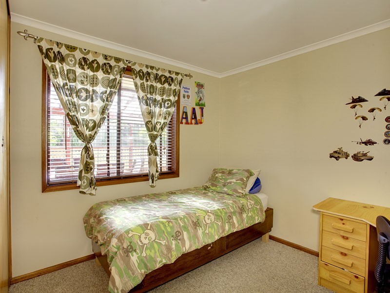6 Rubin Crescent, Happy Valley SA 5159