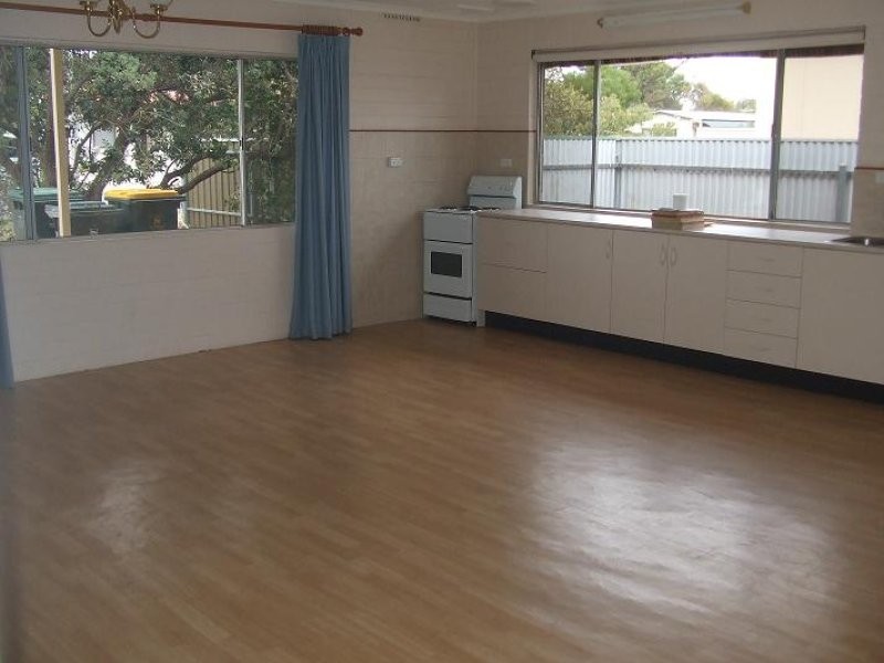 15 Gordon Street, Aldinga Beach SA 5173