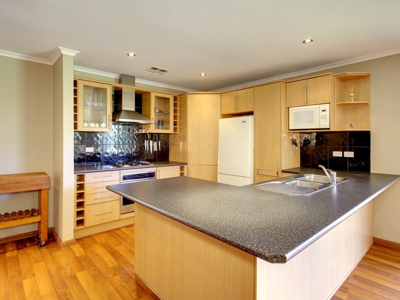 21 Cliff Avenue, Port Noarlunga South SA 5167