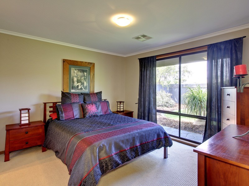 21 Cliff Avenue, Port Noarlunga South SA 5167