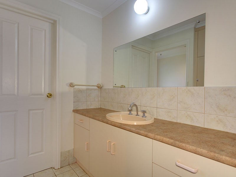 32 Onkaparinga Drive, Old Noarlunga SA 5168