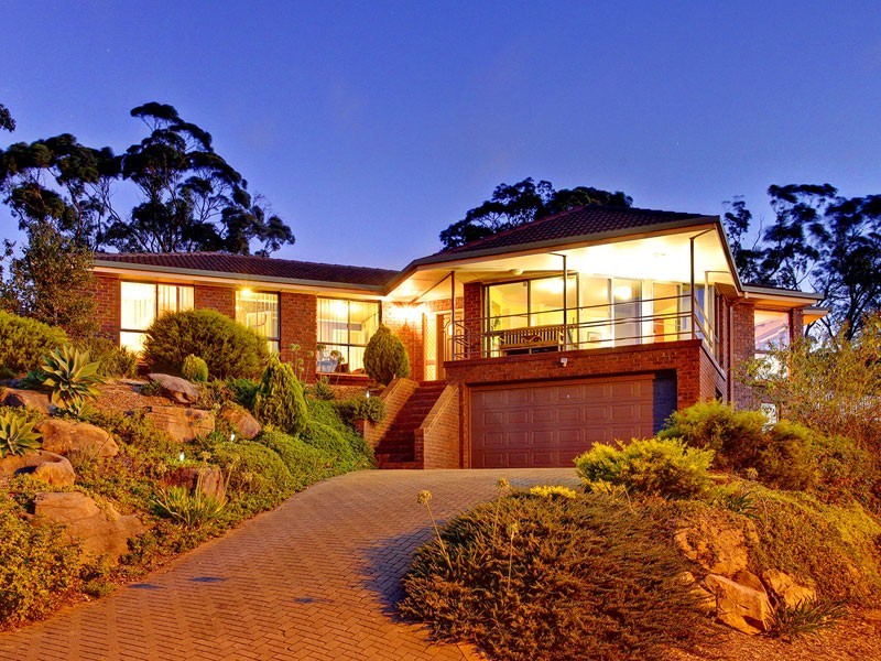 5 Kevin Court, Happy Valley SA 5159