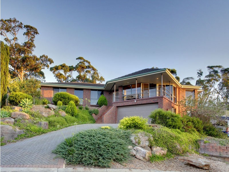 5 Kevin Court, Happy Valley SA 5159