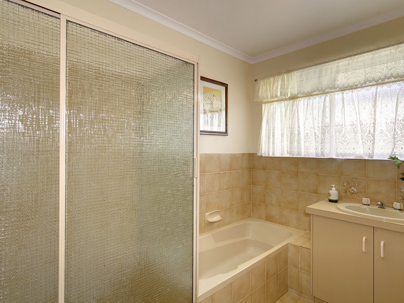 8 Siegersdorf Crescent, Old Reynella SA 5161