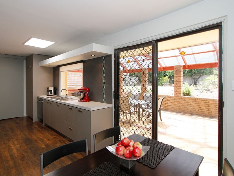 18 Roy Road, Morphett Vale SA 5162