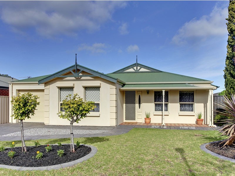 4 Cambourne Crescent, Seaford SA 5169