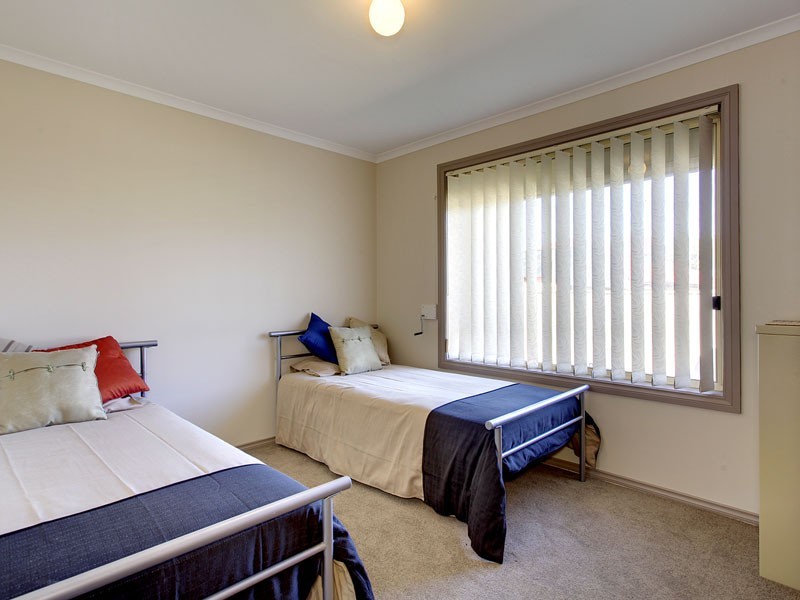 4 Cambourne Crescent, Seaford SA 5169