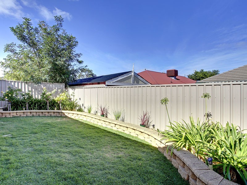 4 Cambourne Crescent, Seaford SA 5169
